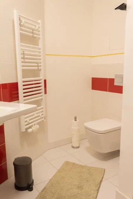 Apartamento Stylish Getaway In Prime Bratislava Location - By The Danube And Old Town Exterior foto